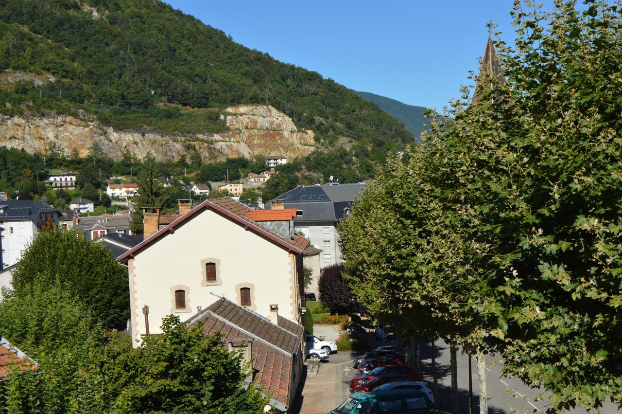 Hotel Restaurant Le Bellevue Ax-les-Thermes Exterior photo
